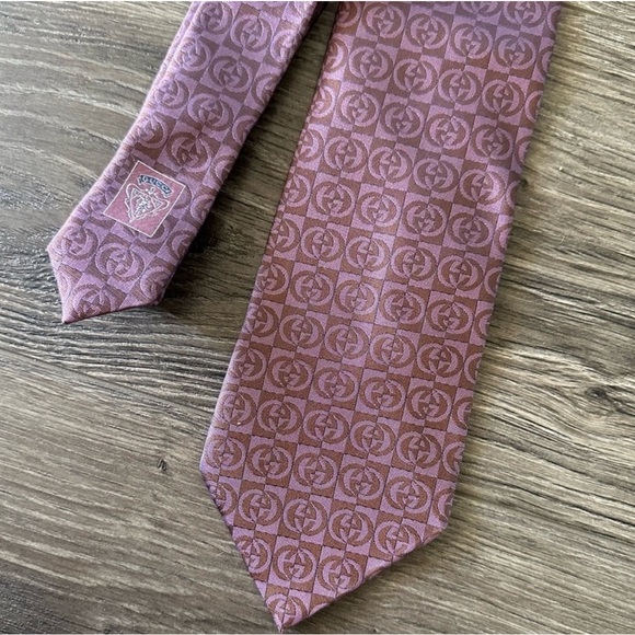 Men’s Gucci tie - Picture 1 of 6